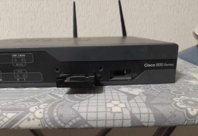 Маршрутизатор Cisco 881G-W