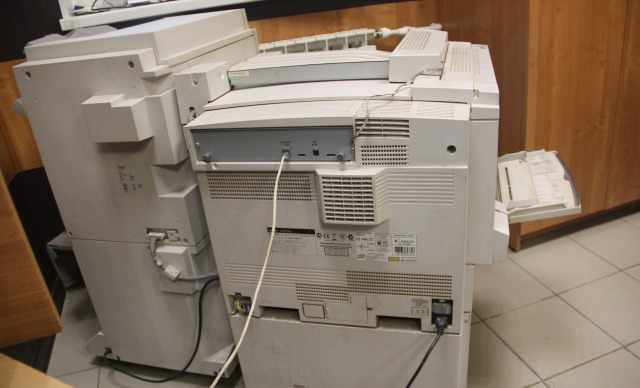 Принтер xerox phaser 7760DPX с финишором и лотками