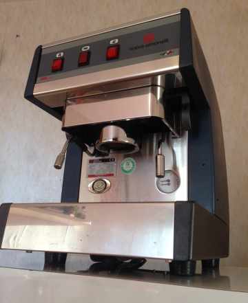 Кофемашина Nuova Simonelli mac 2000