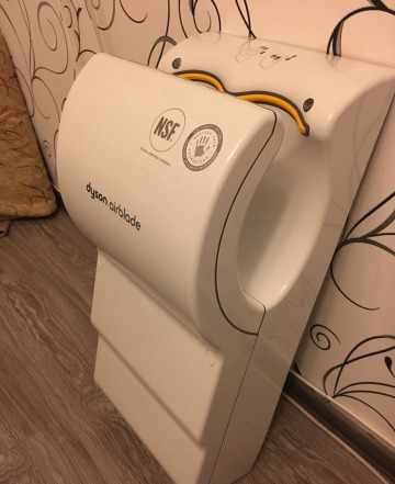 Сушилка для рук dyson airblade