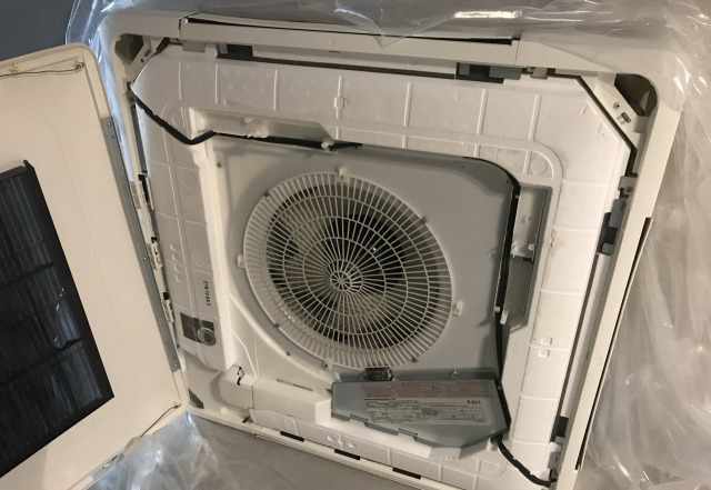  Daikin fxuq100aveb