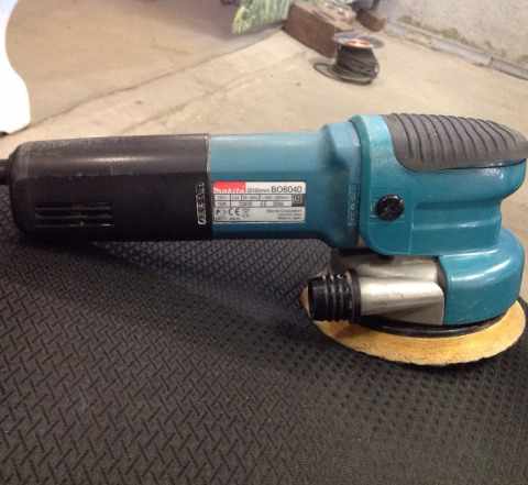 Полировальная машинка makita b06040