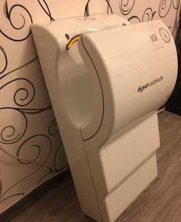 Сушилка для рук dyson airblade