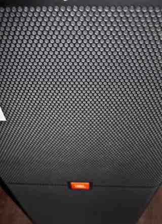 JBL srx 725