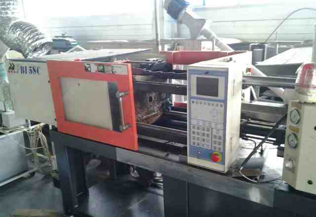Термопластавтомат HW 400 KN-F3 plastic machinery
