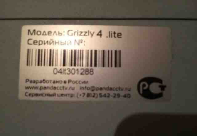 Видеорегистратор Grizzly 4. lite стоял в офисе пол