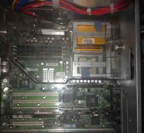 HP Proliant ML350 (цена договорная)