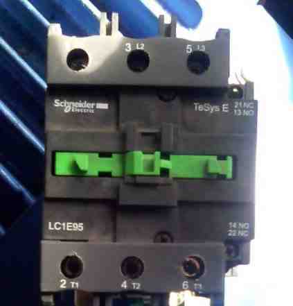 Пускатель магнитный Schneider Electric LC1E95