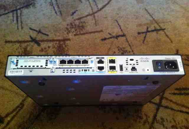 Маршрутизатор Cisco 1921k9 + hwic-4esw-poe