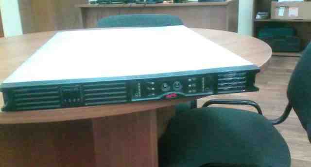 APC Smart UPS 1000 /USB