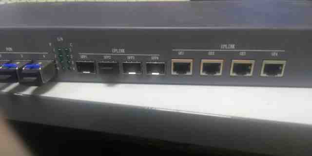 Устройство головное для подключения gpon на 4 sfp