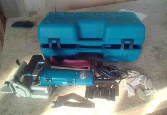 Фрезер ламельный Makita 3901