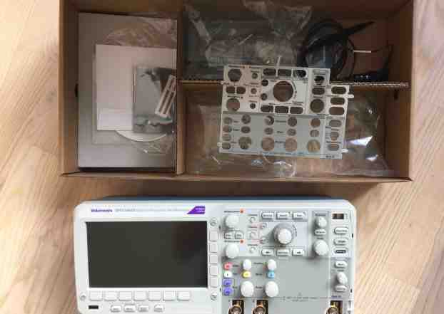 Осциллограф Tektronix DPO2002B